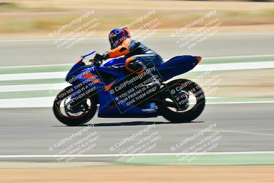 media/Sep-07-2025-TrackXperience (Sun) [[ee17e62fad]]/Level 2/Session 4 (Lower Chicane)/